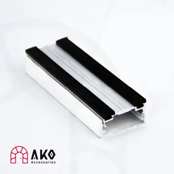 پروفیل فیس کپ اسکای لایت